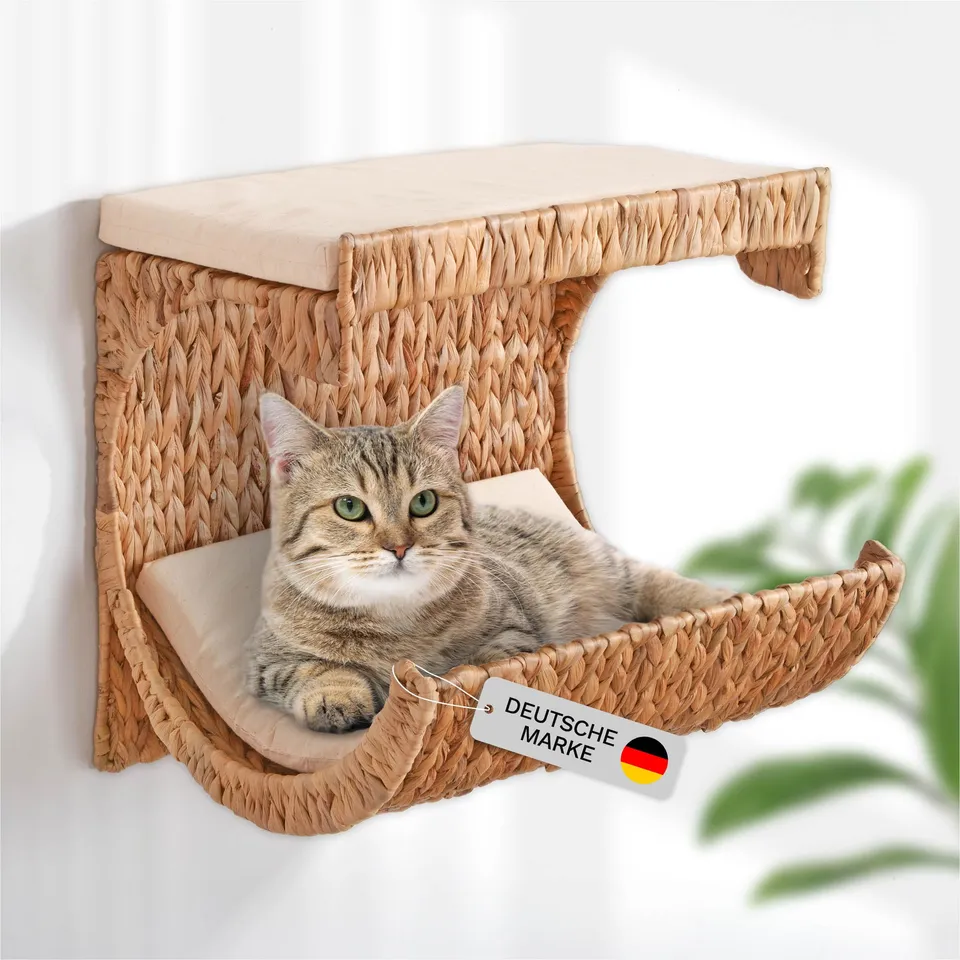 lycce-katzenbett-kletterwand-zur-wandmontage-aus-wasserhyazinthe image 1