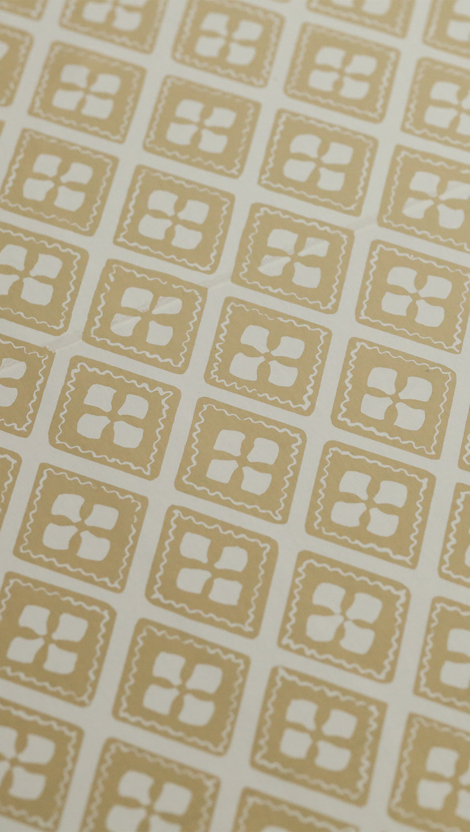 hembus-tapete-7010-a-klassik-papiertapete-hellbeige image 2