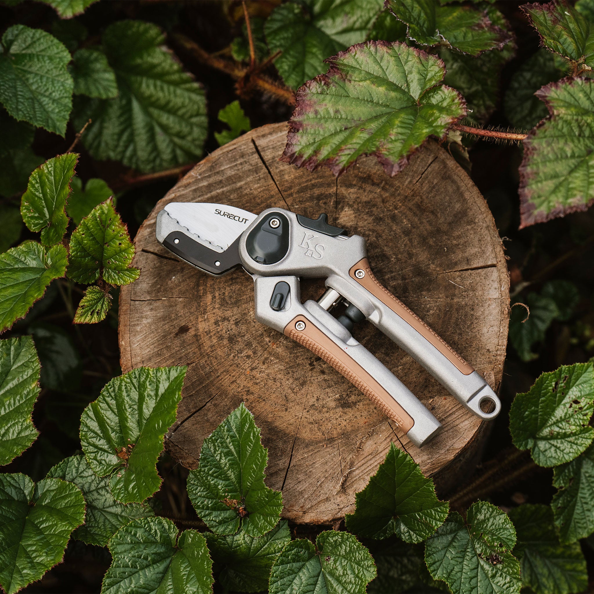 kent-stowe-surecut-hard-wood-lite-secateurs-gartenschere image 3