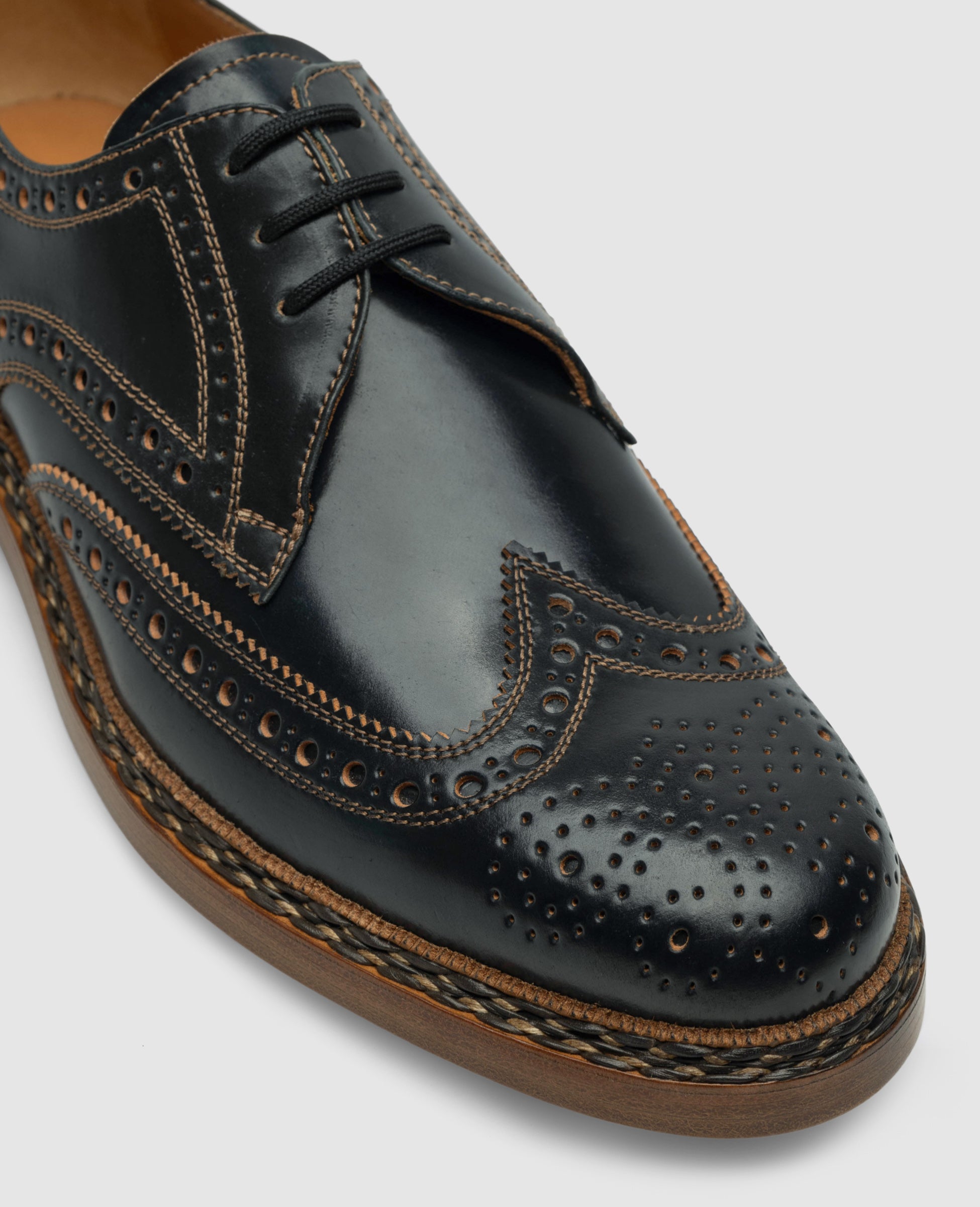 dinkelacker-buda-full-brogue-c-derby-schwarz-shell-cordovan image 4