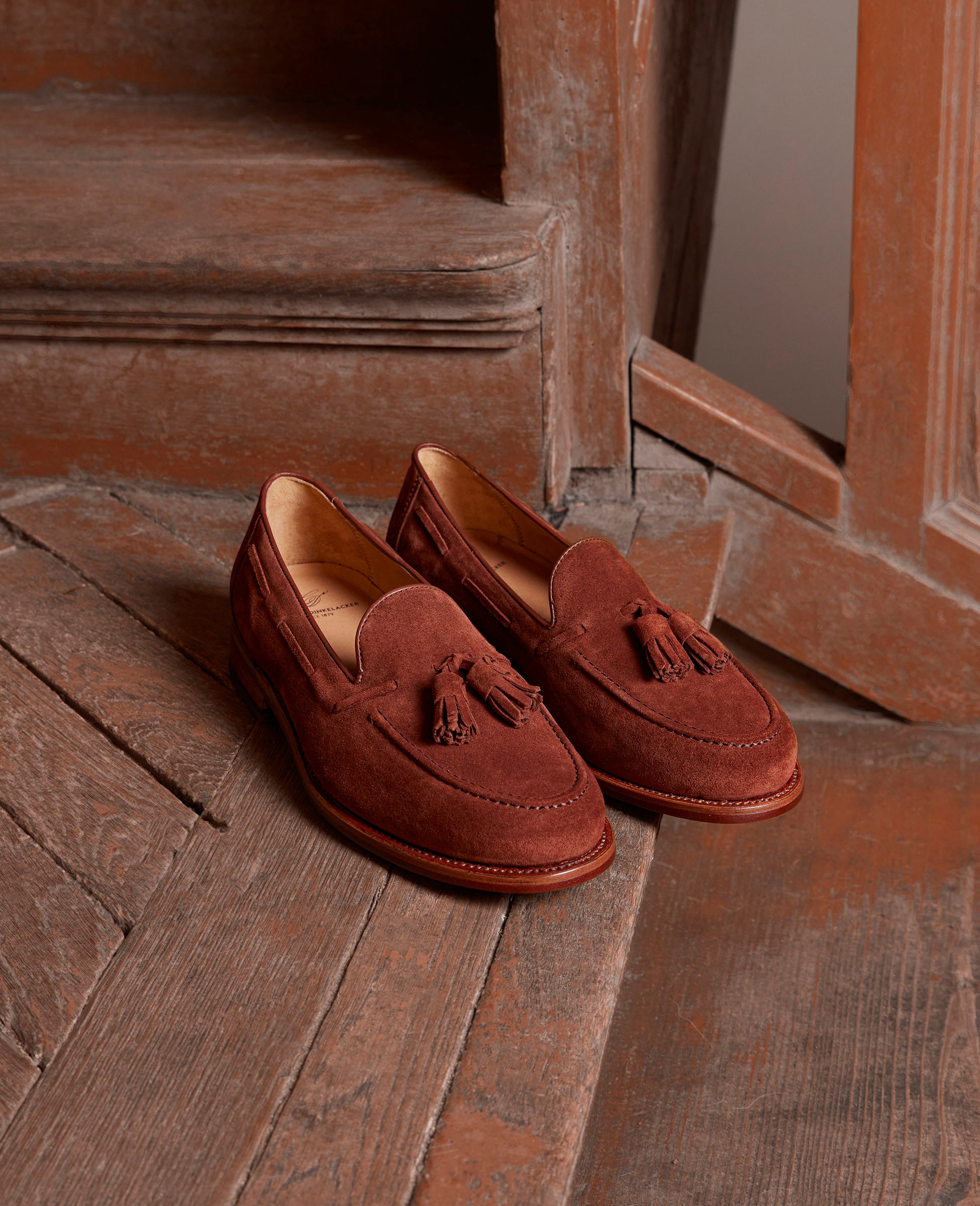 dinkelacker-wien-plain-tassel-v-loafer-rotbraun-velours image 8