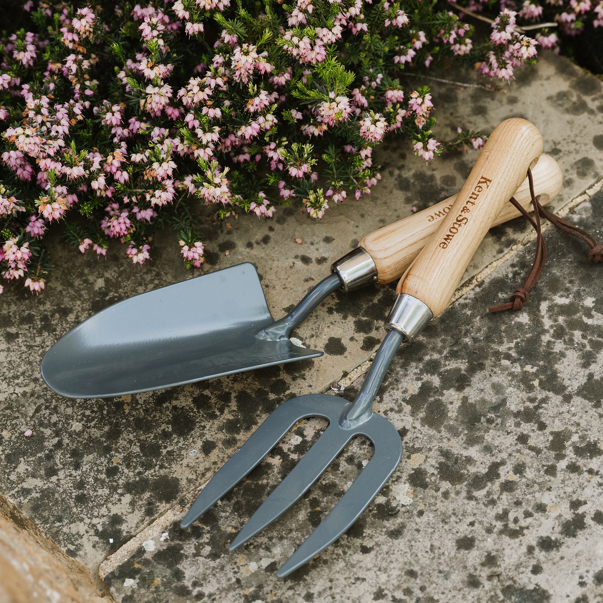 kent-stowe-carbon-steel-hand-trowel-pflanzkelle-aus-karbonstahl image 4