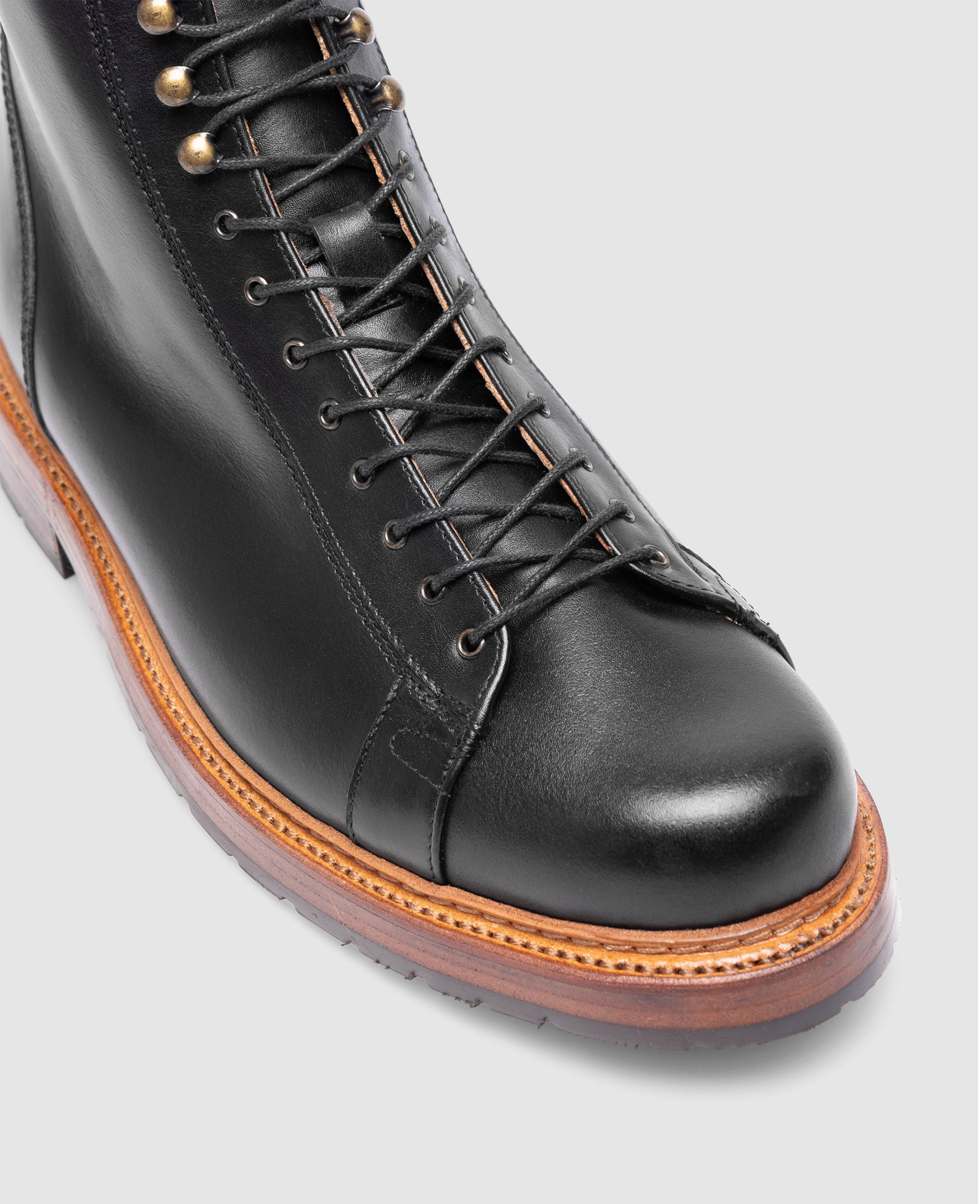 dinkelacker-rio-plain-bc-derby-boot-black image 4
