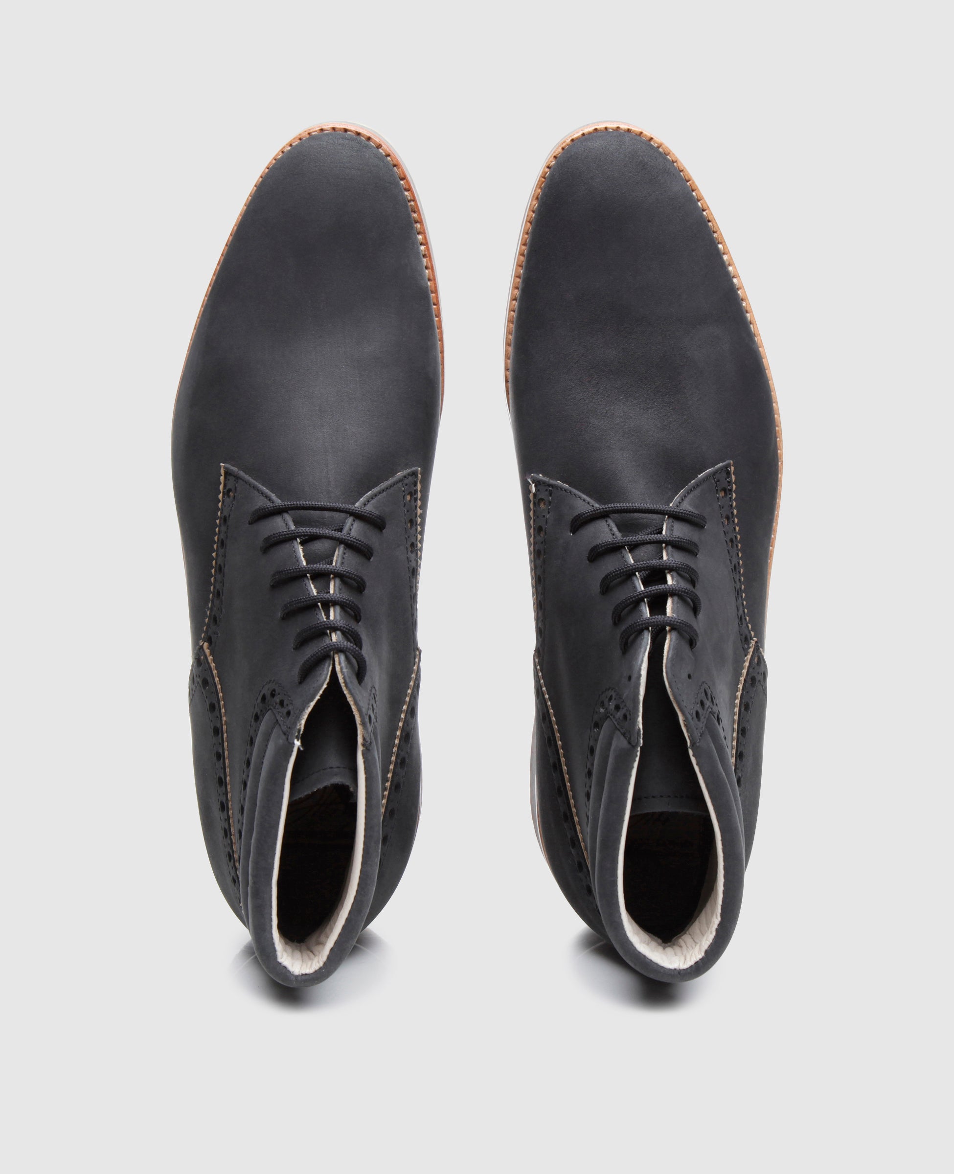 dinkelacker-campus-plain-j-derby-boot-schwarz-fettnubuk image 8