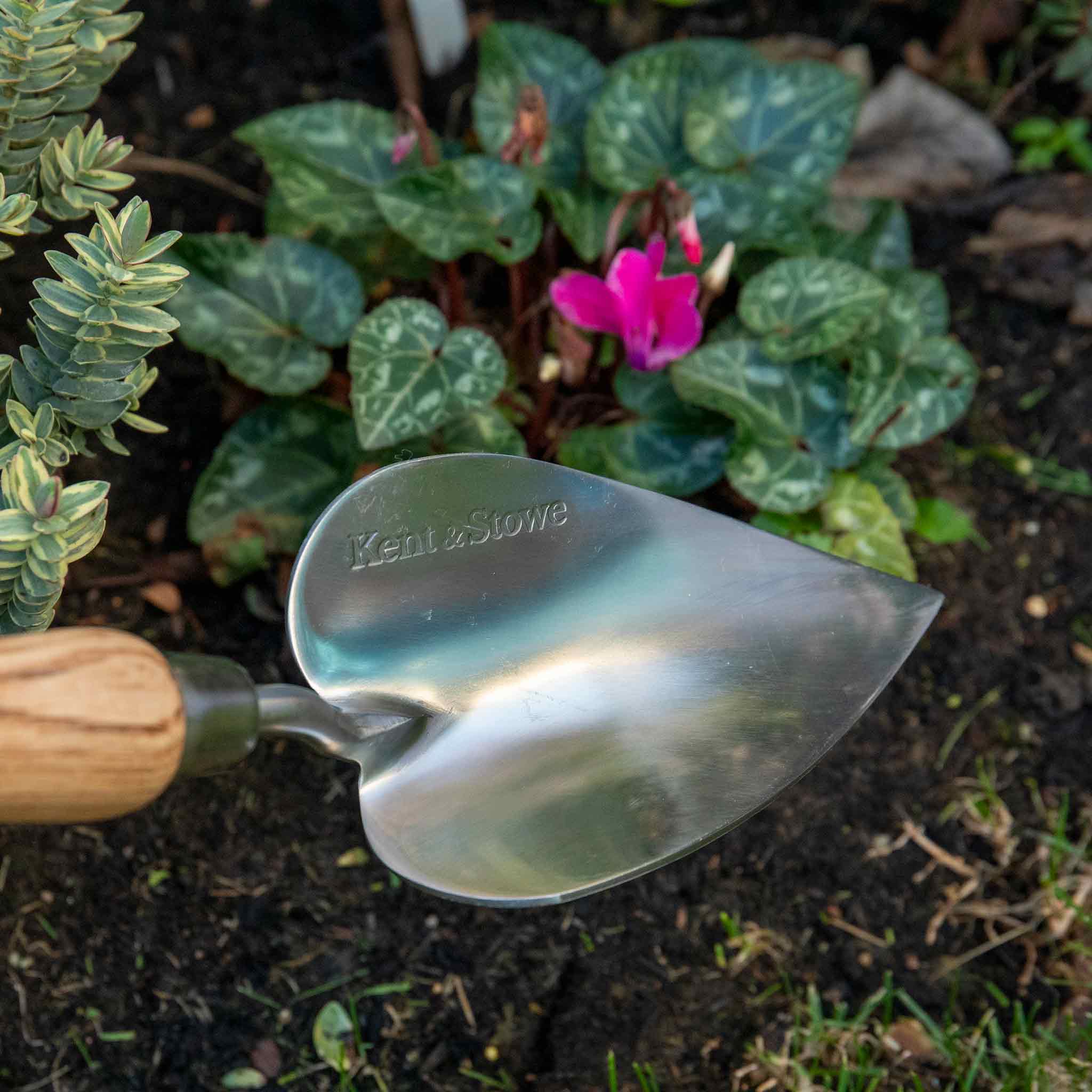 kent-stowe-stainless-steel-heart-shaped-trowel-herzkelle-edelstahl image 7