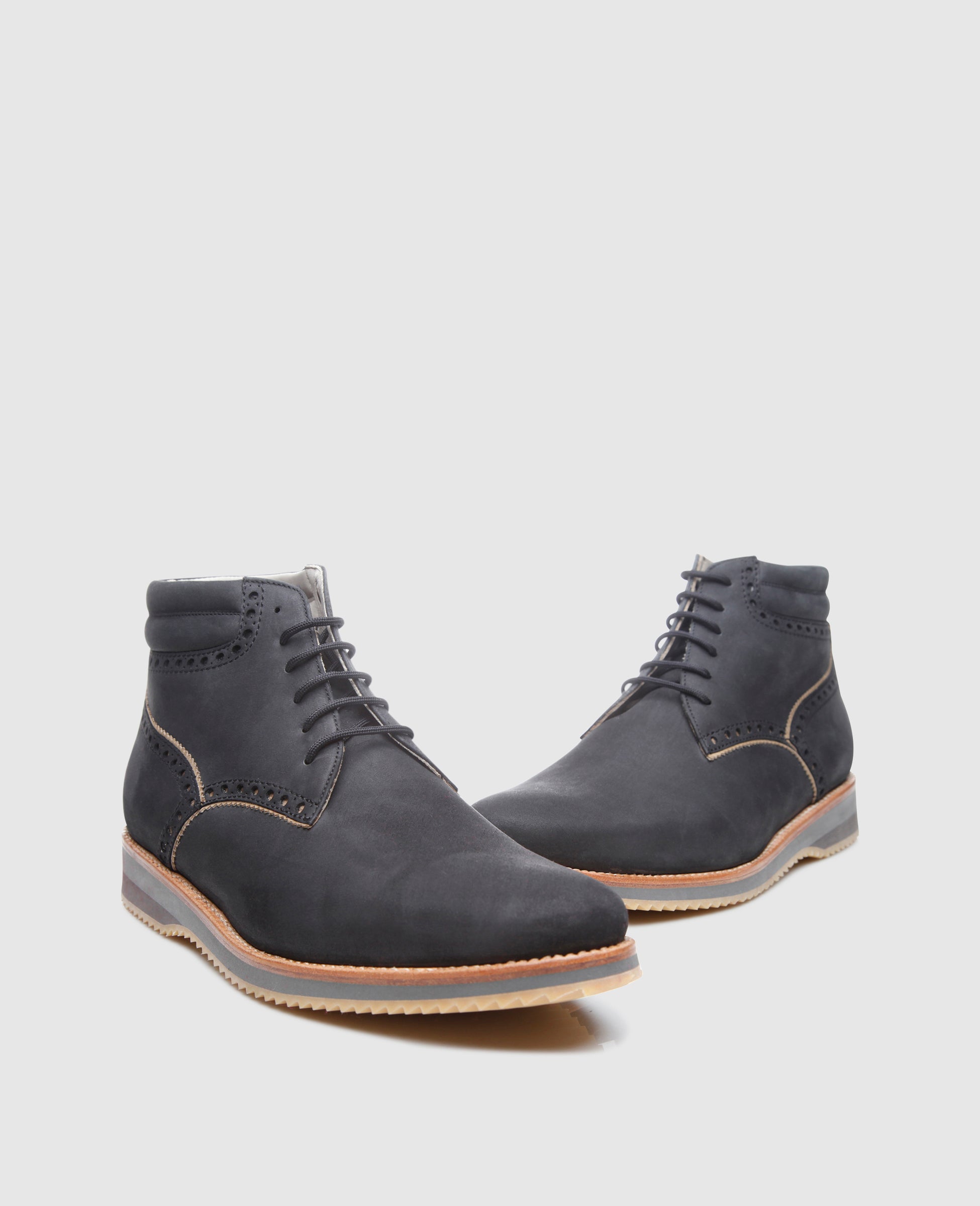 dinkelacker-campus-plain-j-derby-boot-schwarz-fettnubuk image 5