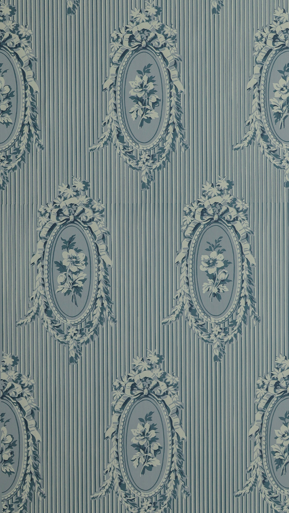 hembus-tapete-600-a-bl-tenmedaillon-papiertapete-bleu-blau image 1