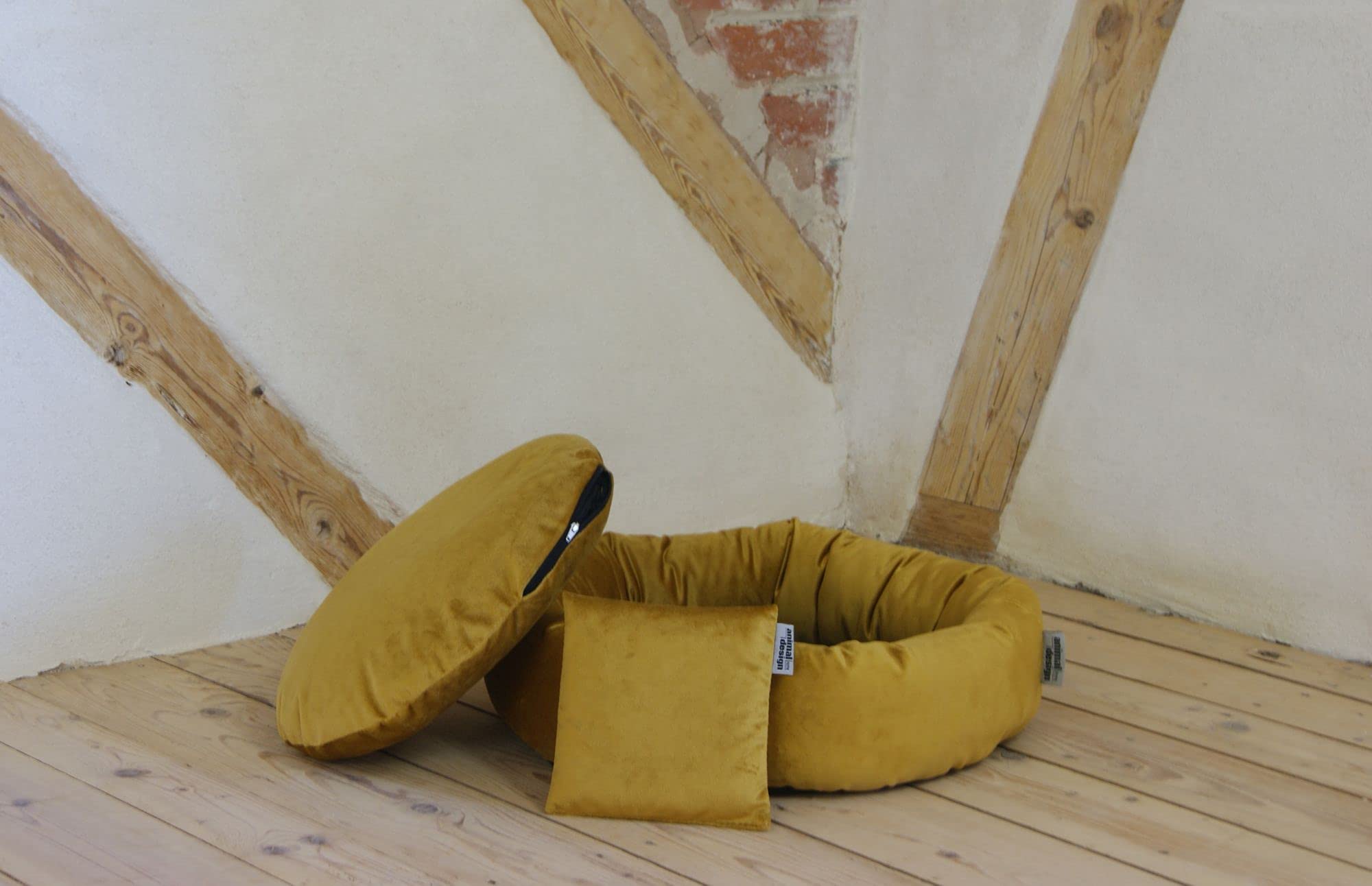 lycce-tierbett-kuschelinsel-samtweich-senf-gr-e-1-50-cm image 2