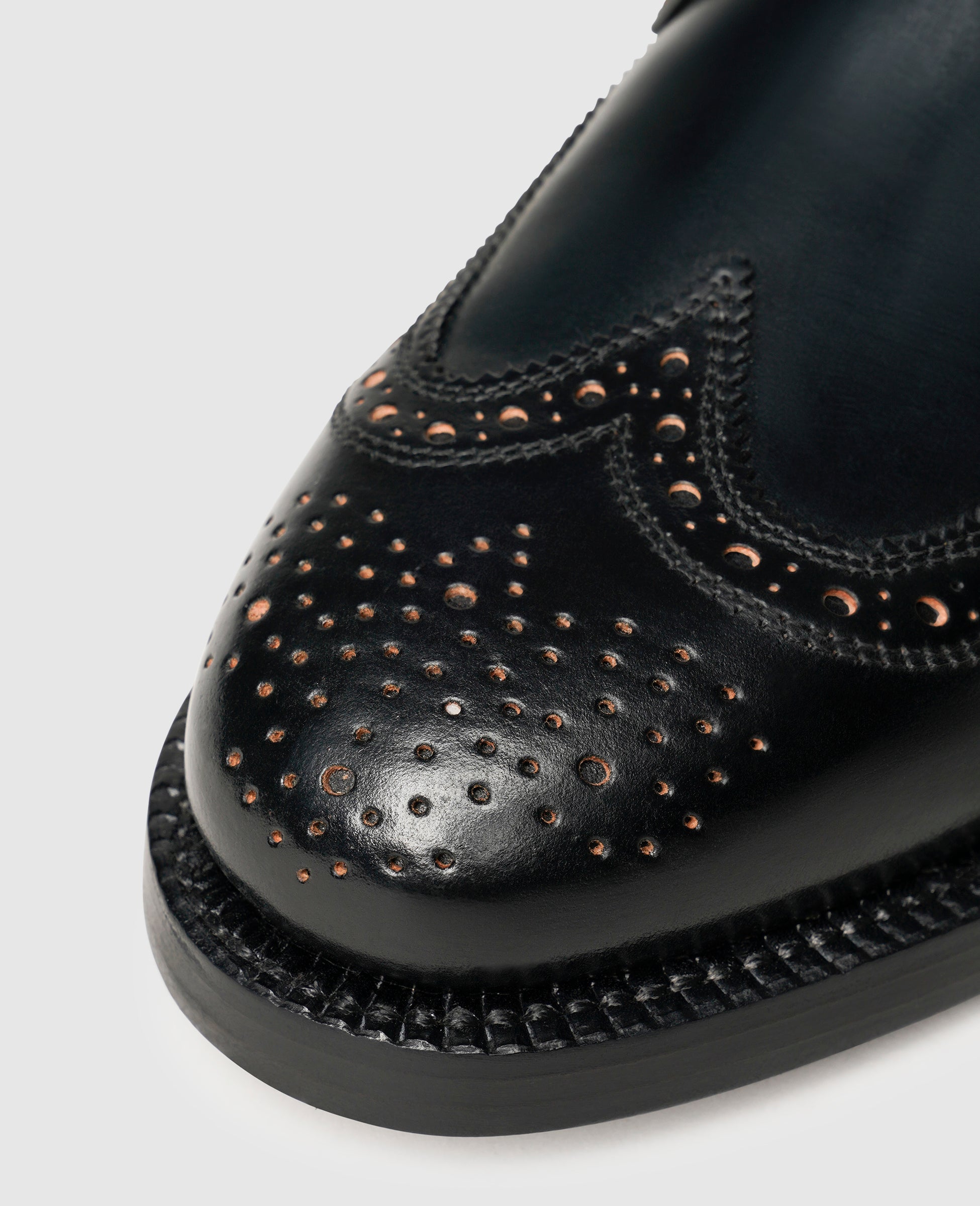 dinkelacker-london-full-brogue-c-derby-schwarz-shell-cordovan image 5